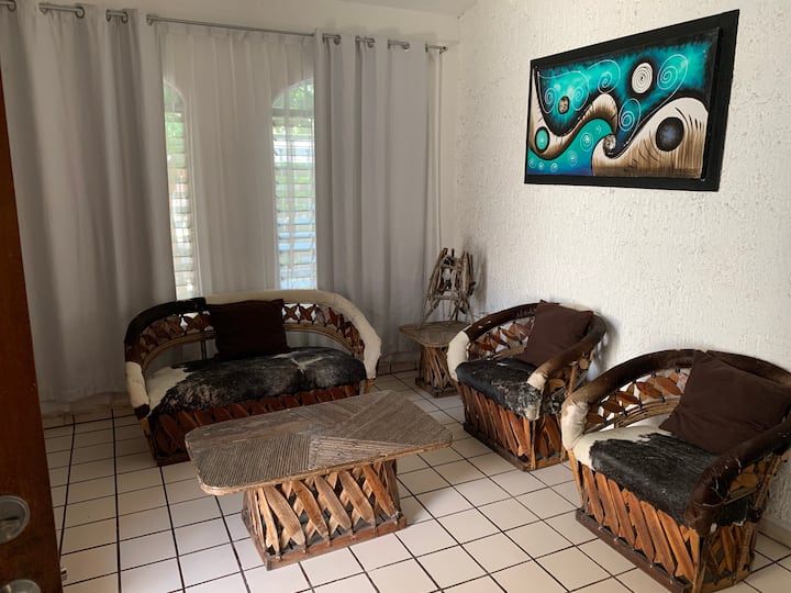 Casa San Jose, 5min from IMSS, Cómala, shopping mall