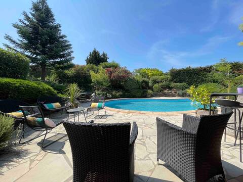 Villa Le Jardin de la Cité (City Garden Villa)