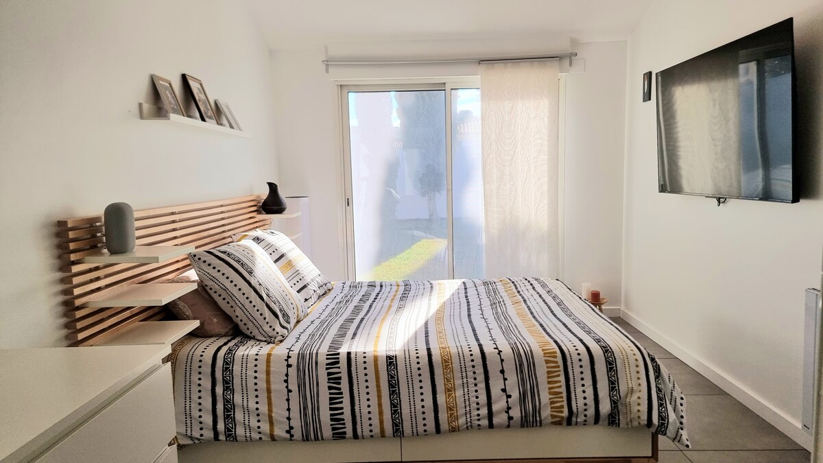 Habitación principal con Queen bed