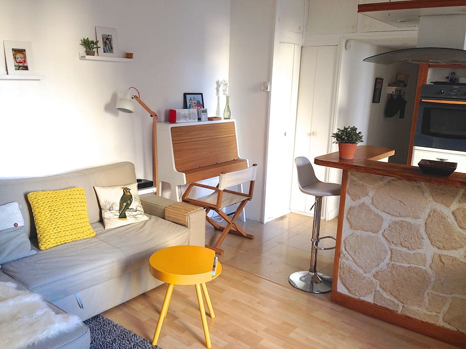 Cuisine américaine et coin bureau