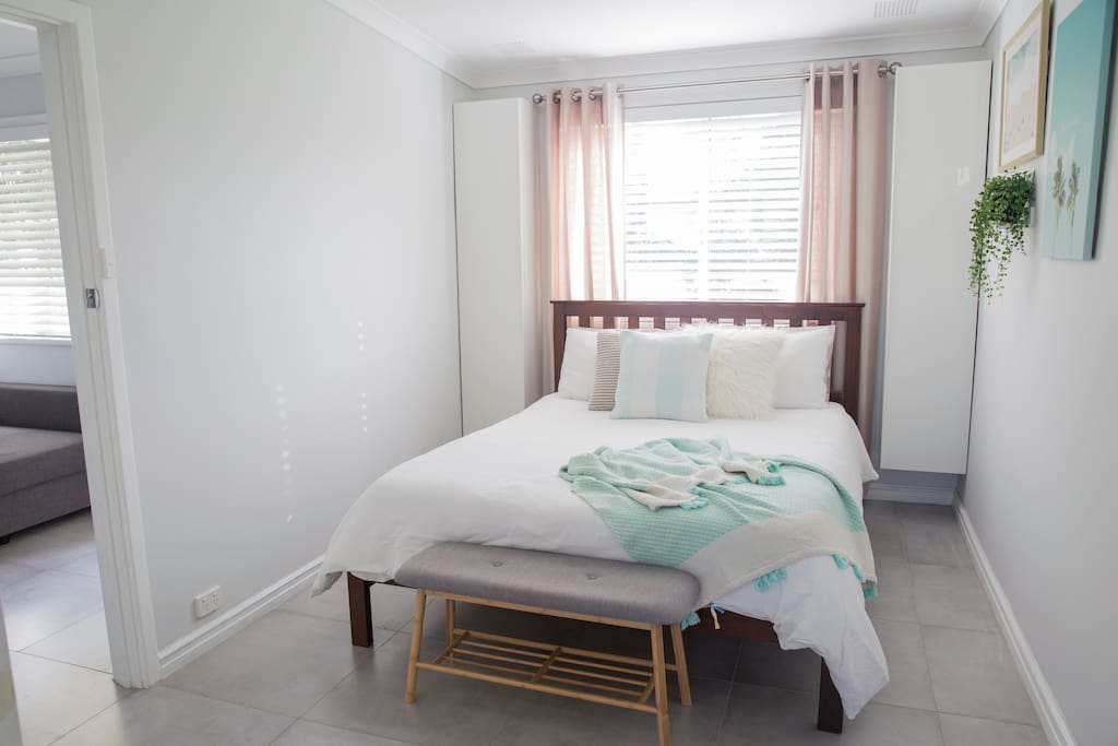 Bedroom with Queen bed