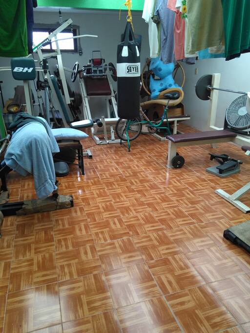 Cuenta con gym