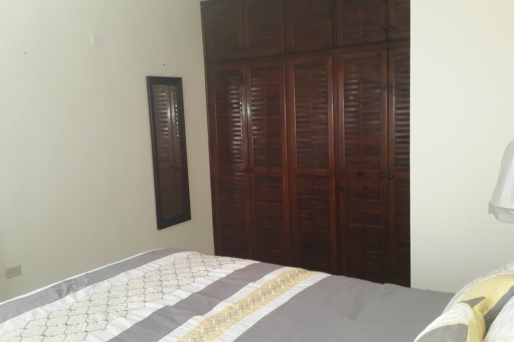 Walk-in closet