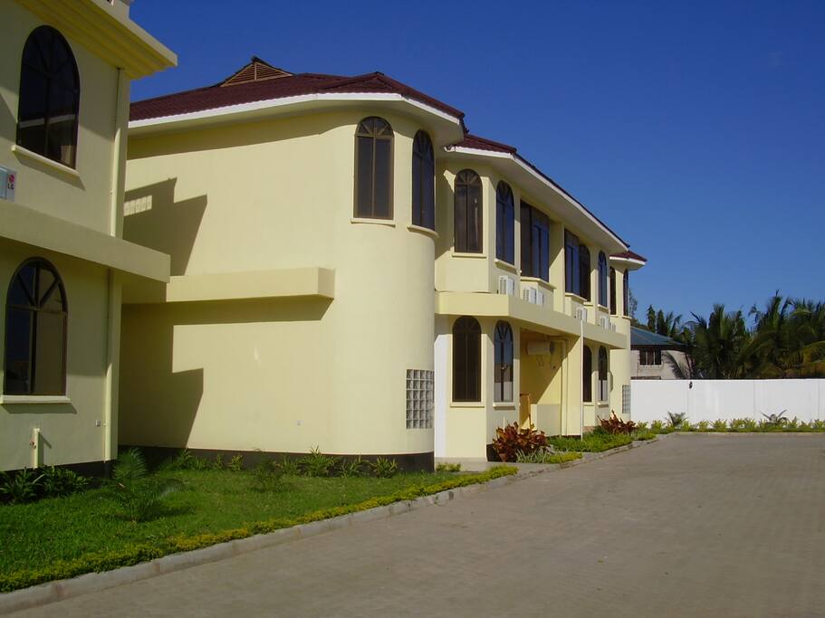 Villa 6 & 7