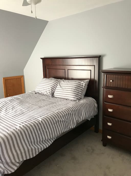 Queen Bedroom