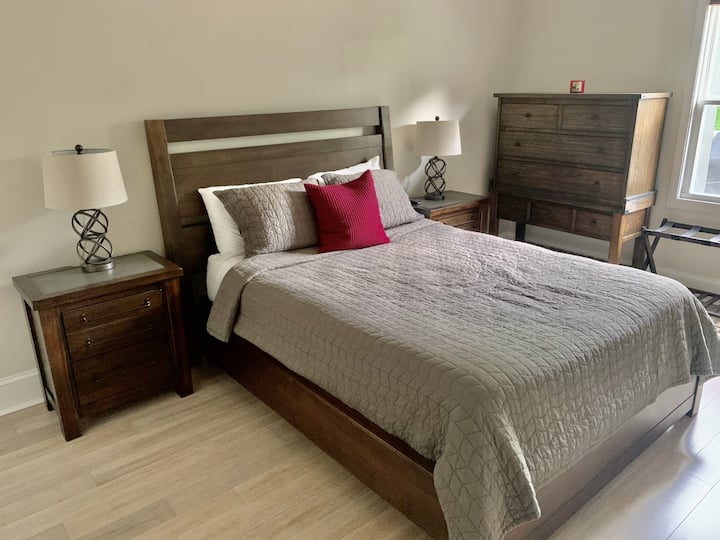 غرفة النوم الثانية - الملكة