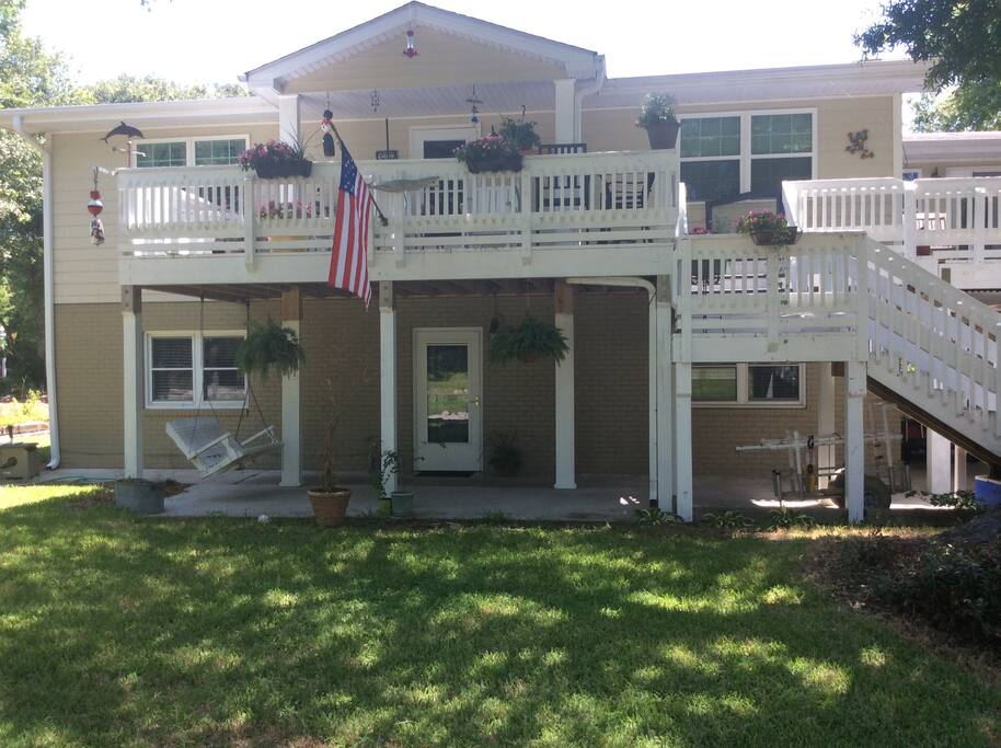 2 bed 1 bath downstairs apartment, private entrance