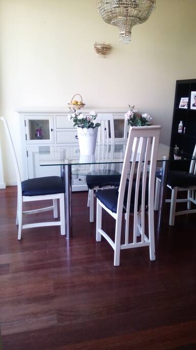 dining room-comedodr
