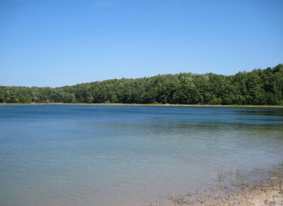 Mougeys Lake