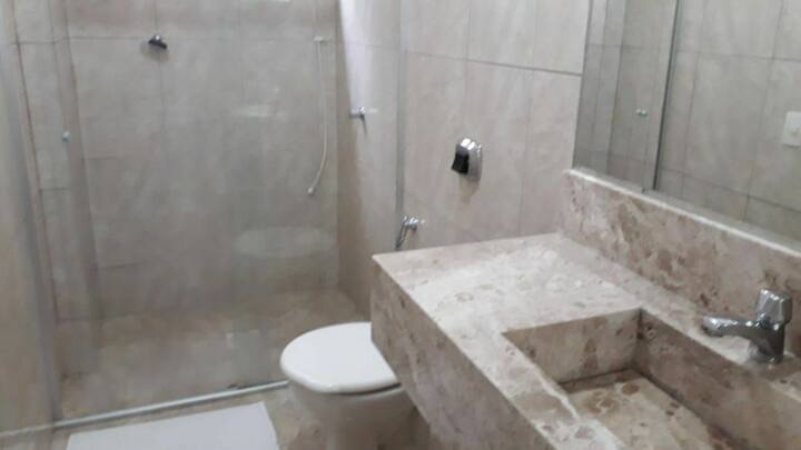 Kúpeľňa 1. apartmán veľmi priestranný 