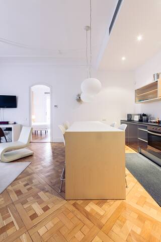 Eliseos Luxury Apartment HUTB-001281 gallery image 4