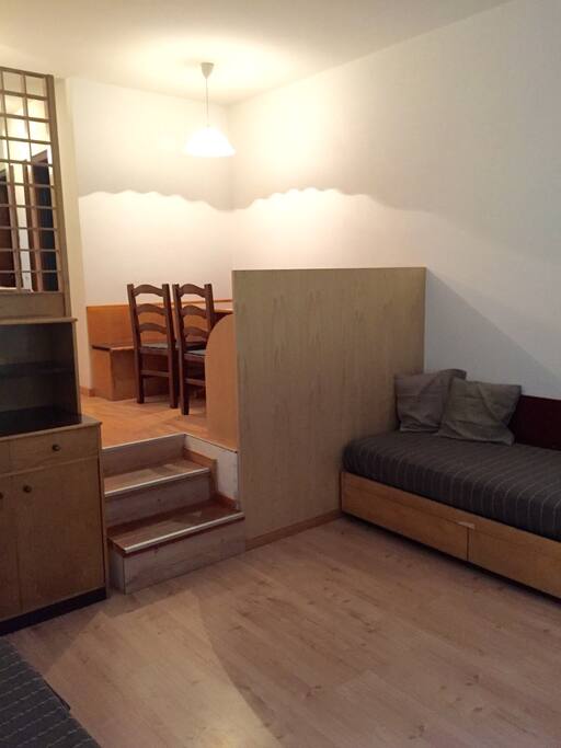 letto singolo in sala