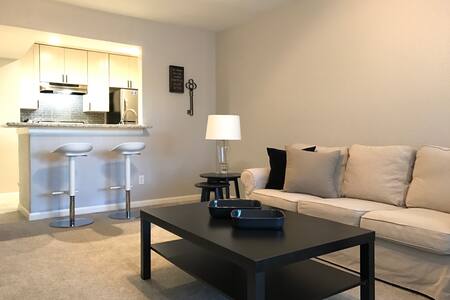 5-Star Beauty in the ❤️ of Houston (Galleria area)