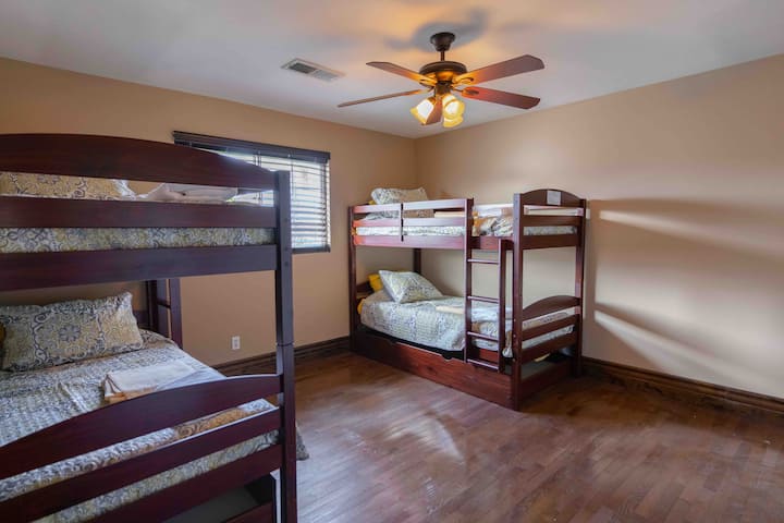 2nd Floor Bunk Room