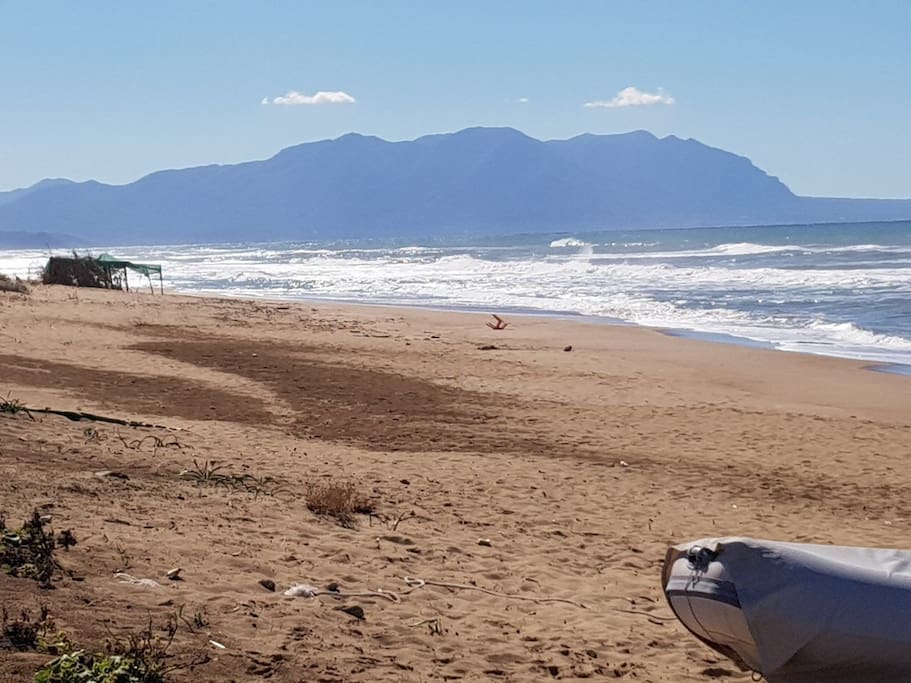 Naturbelassener Strand