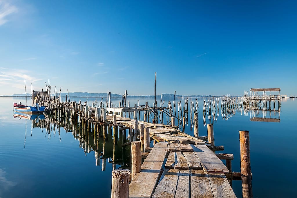 Stilts port of carrasqueira, 5 min walking from the house, where you can buy fresh fish