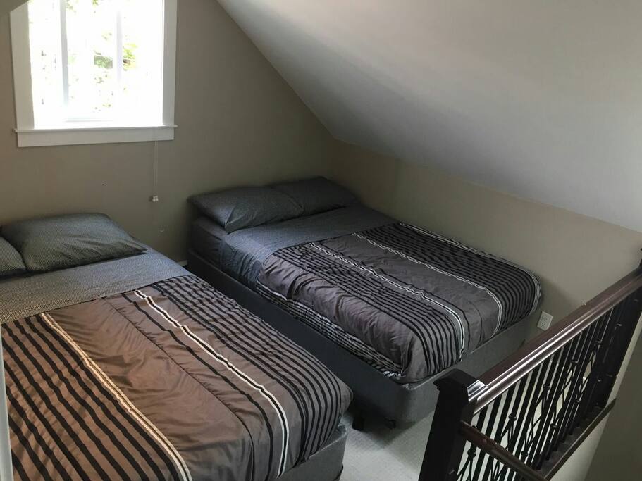 bedroom B - 2 double size beds