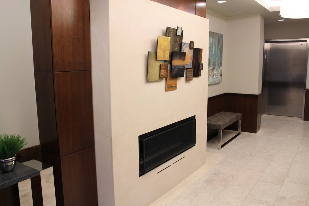 Lobby with Concierge