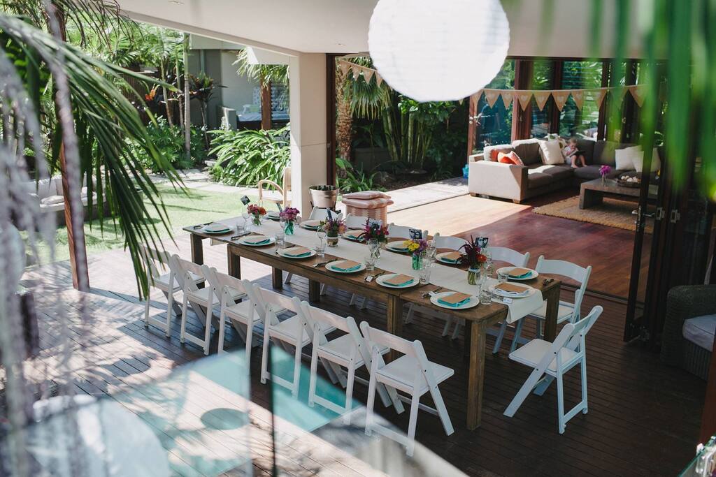 Pavilion 2 - Table for casual event