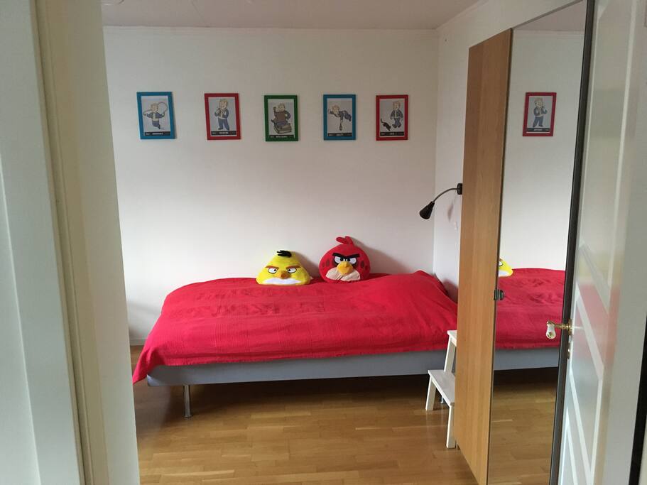 The room with a 120 cm bed (December 2016)