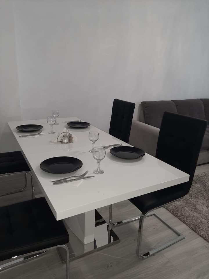 Daniel Luxury3 room apartament Residence Militarii