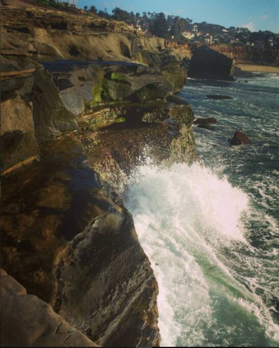 Beautiful Sunset Cliff's park is just a short walk alway!!