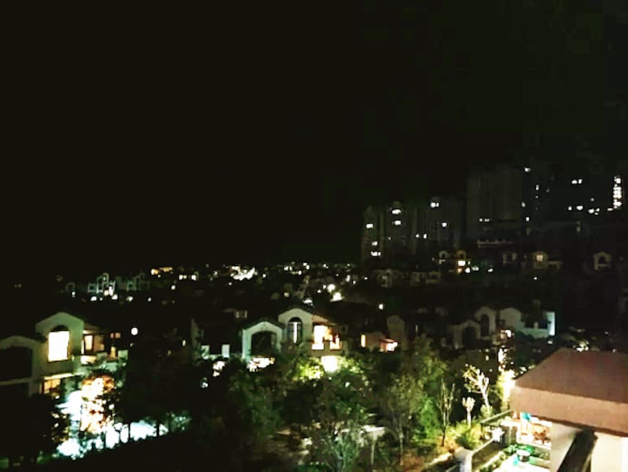 别墅外景夜色
