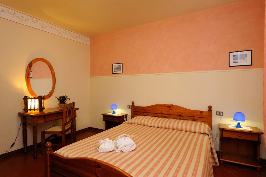 Agriturismo Il Boschetto - Comfortable bedroom