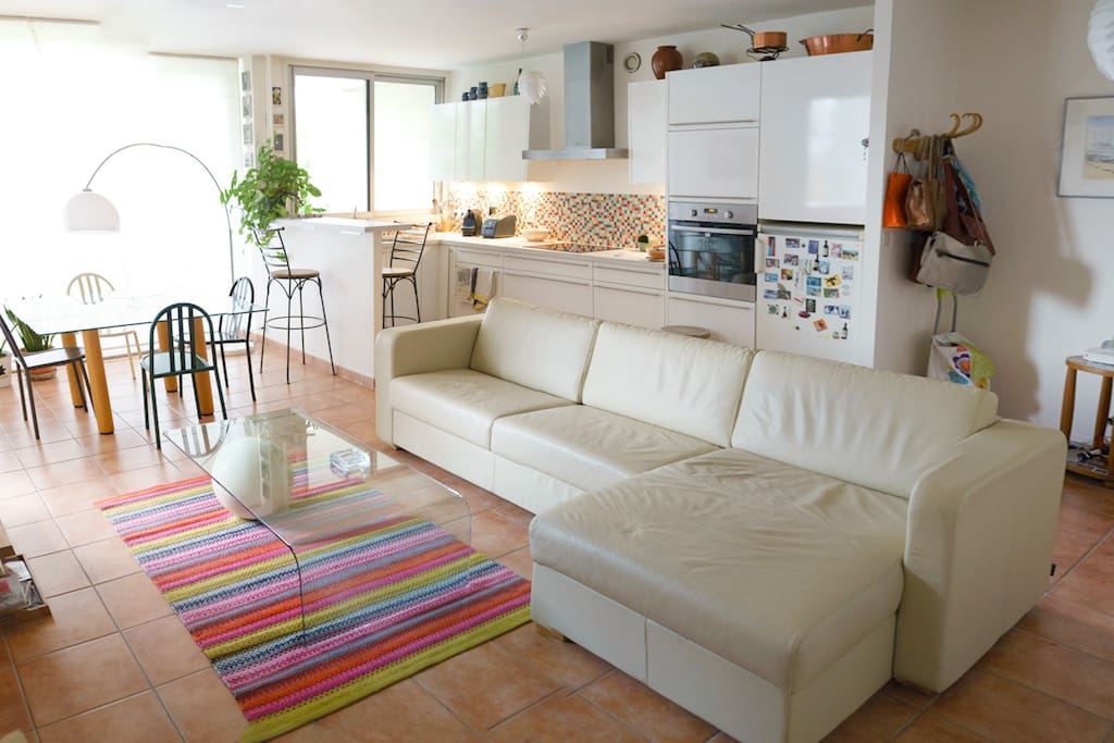 Appartement familial aux porte de Paris, avec Internet et place de parking (en sous-sol)