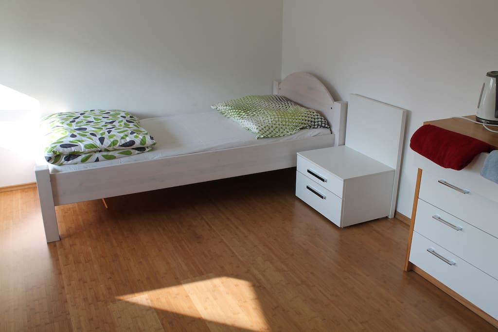 Single bed (1st floor)