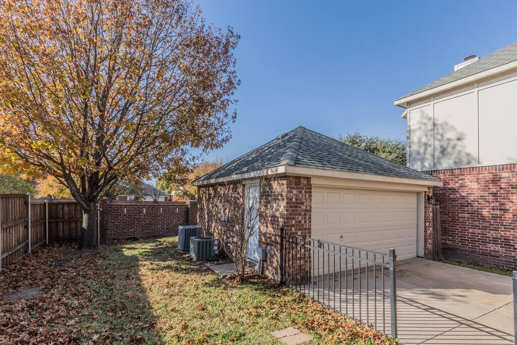 2 Car Garage