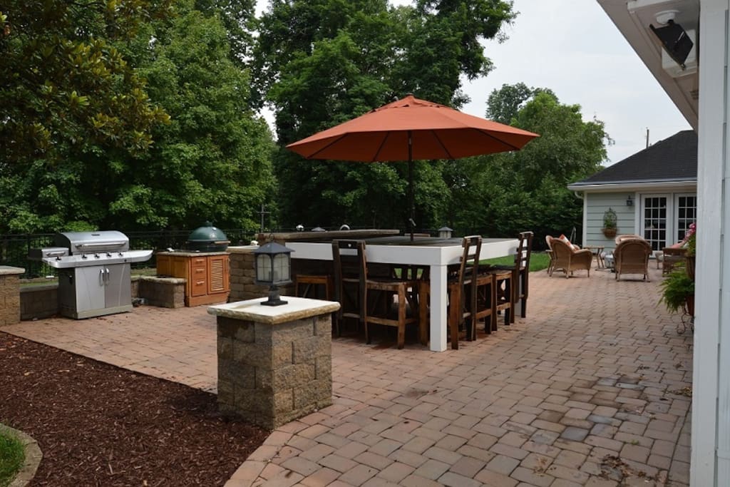 Outdoor dining area