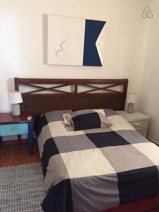Queen Bed