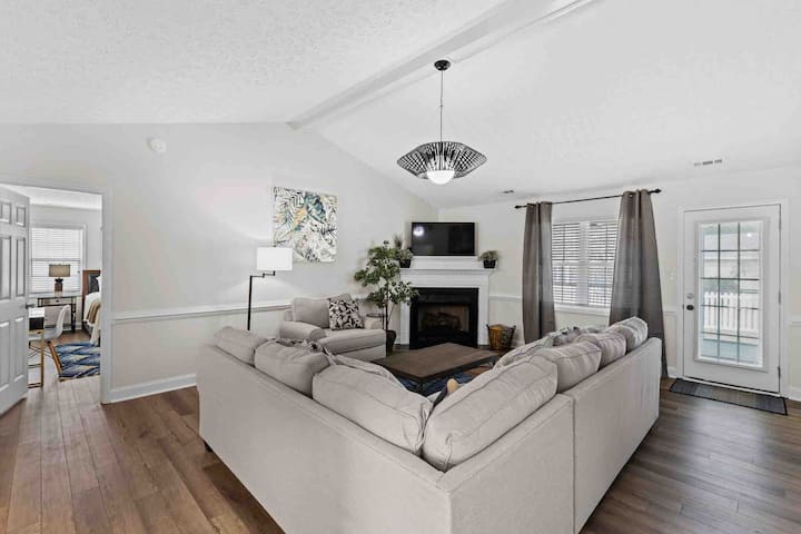 4 Br Home | 5 Mins To Dt | Game Room | 5 Stars - ニューバーン, NC