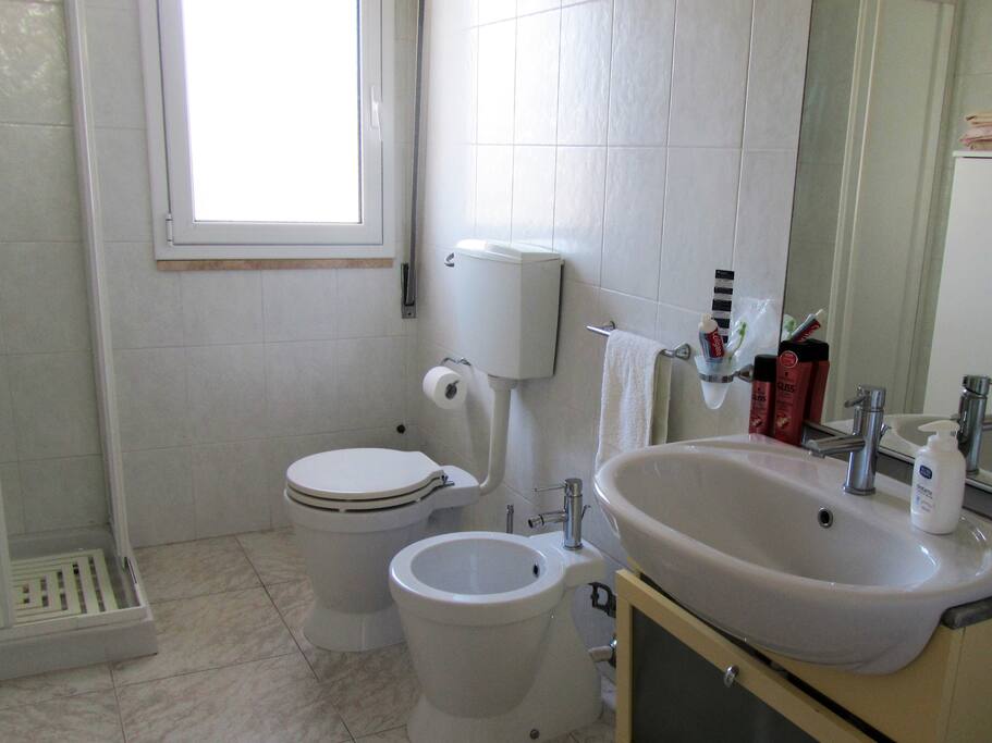 Bagno privato camera "La finestra sul mare"