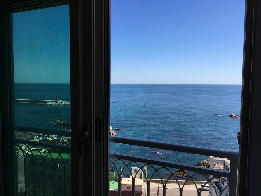 정면 뷰