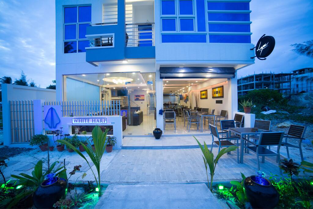 Exterior - LYRE CAFE' & RESTAURANT