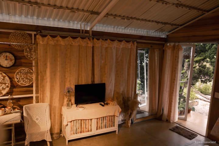 Dreamlakedalat-rustic Bungalow W Kitchen & Hot Tub - Dalat