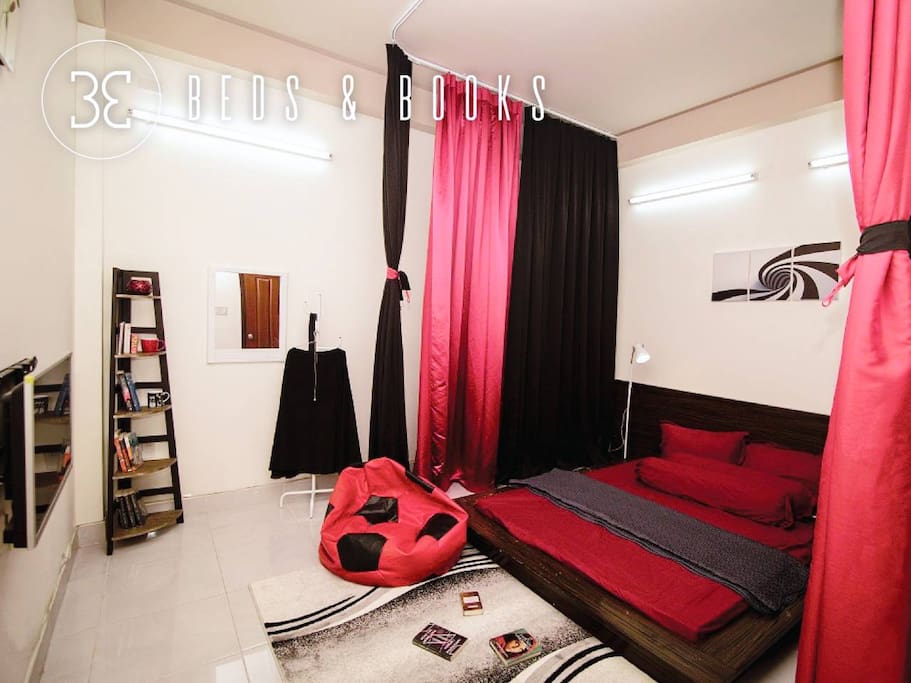 Silk room - Following Silk novel by the Italian writer Alessandro Baricco