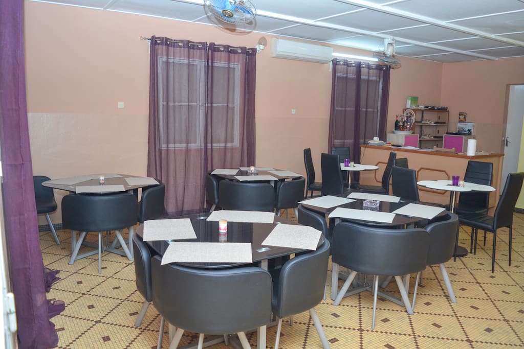 le bar restaurant