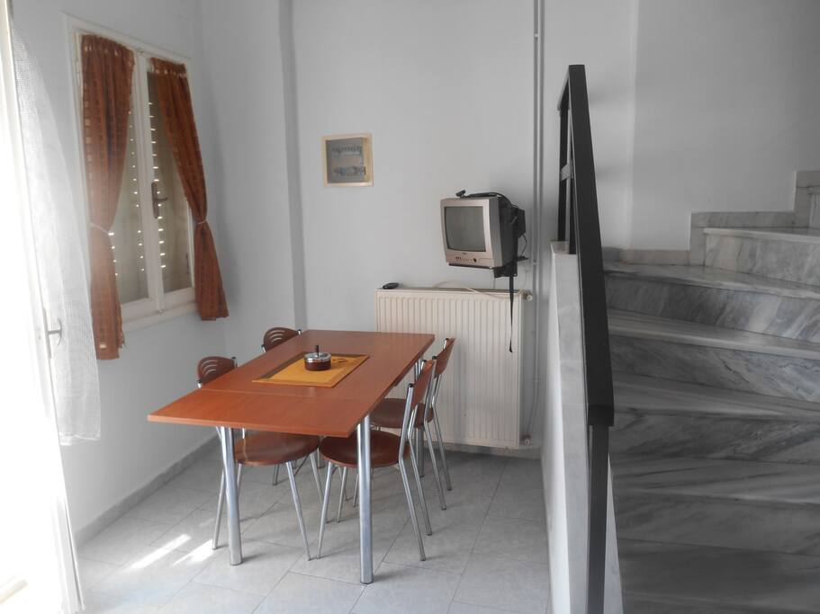 Τραπεζαρία - Dining room