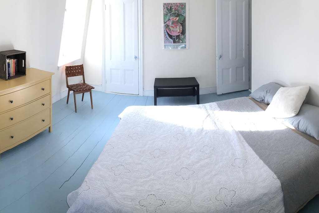 Light spacious guest room