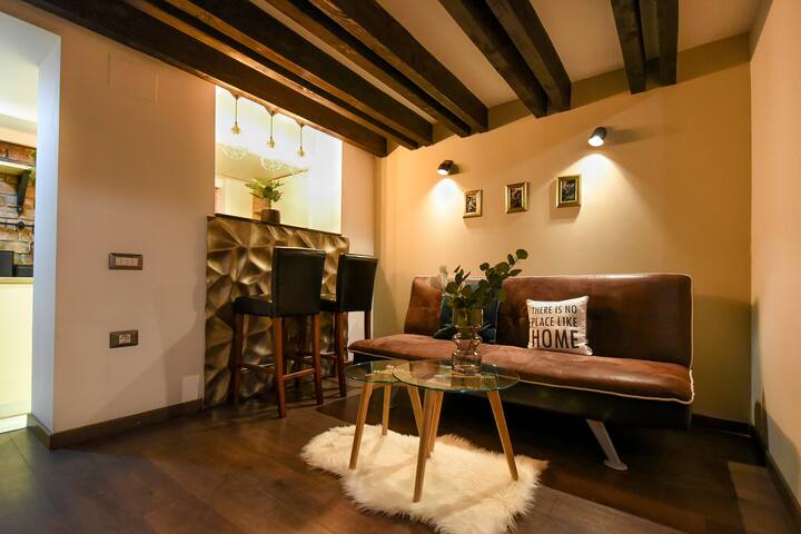 CINNAMON AND COSY | Queen Elizabeth Street