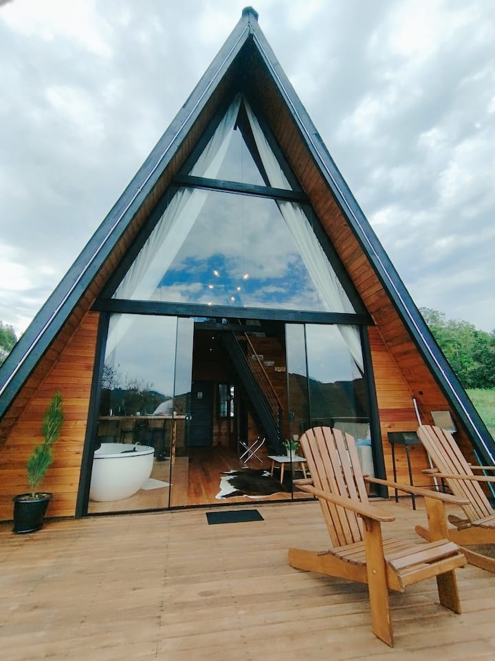 Romantic cabin with hydromassage close to the center. Cabins for Rent