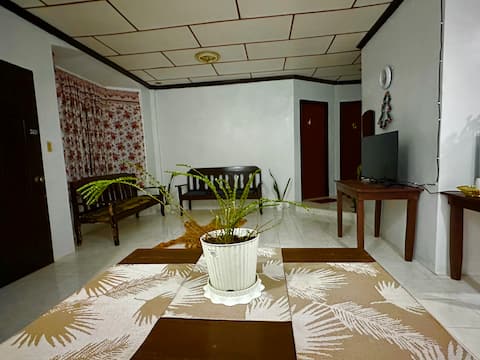 Rozay Travellers Inn 2 - Saphire