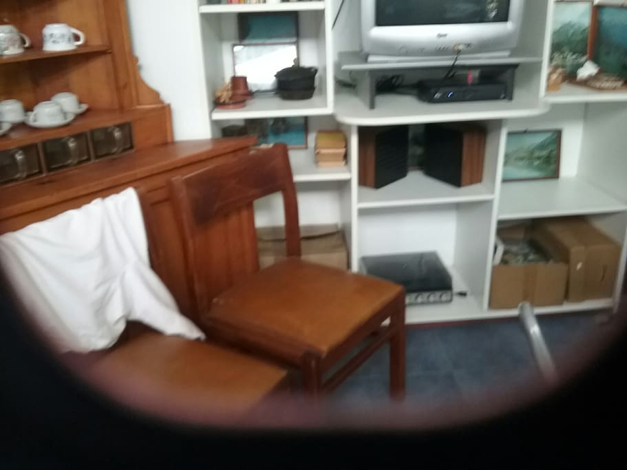 Cillas y estante de entretenimiento