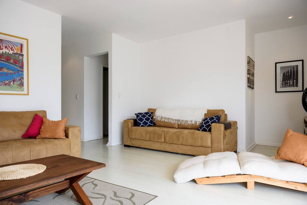 Open living room to the outside patio.