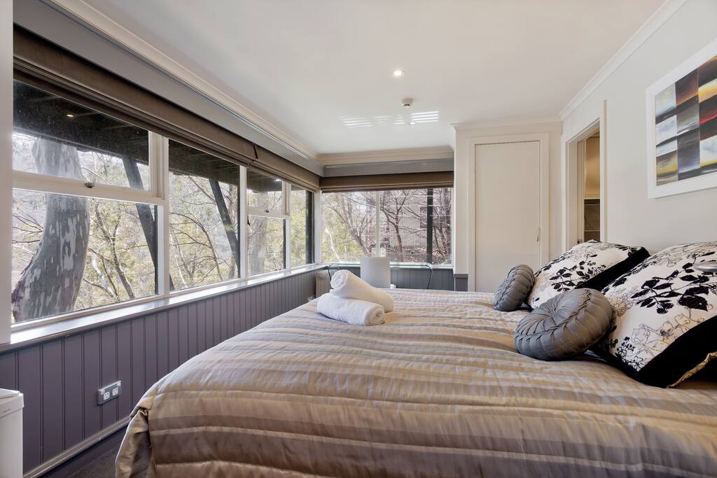 Room 4