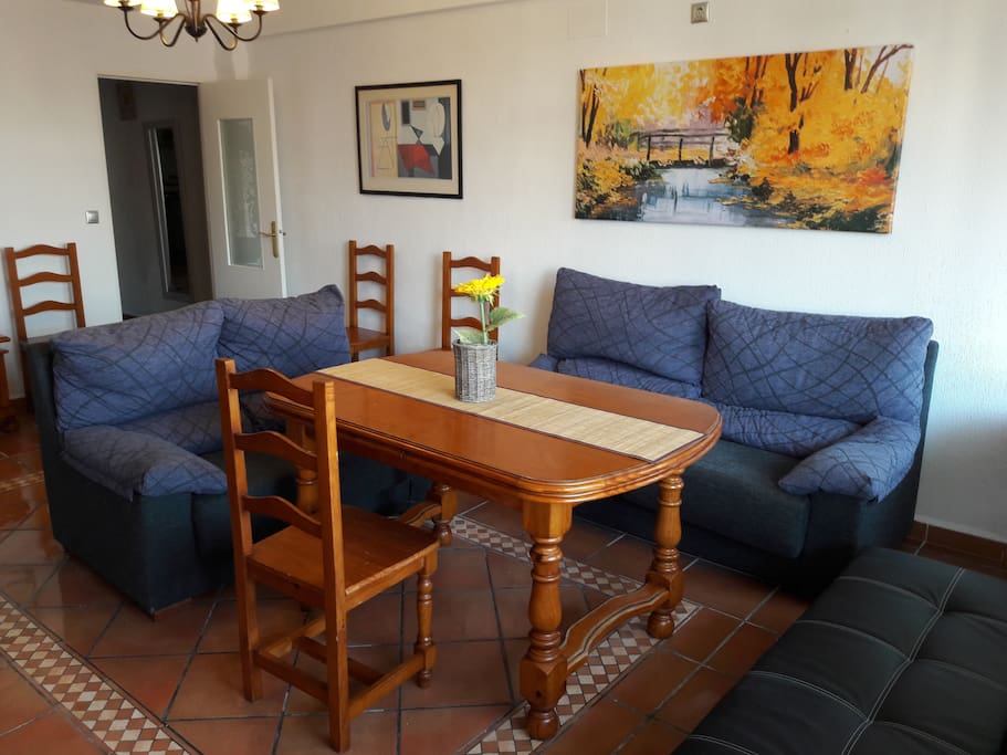 SALÓN CON AIRE ACONDICIONADO