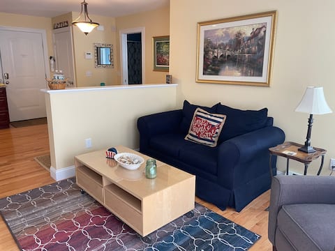 Beautiful, private apartment!!  Great location!